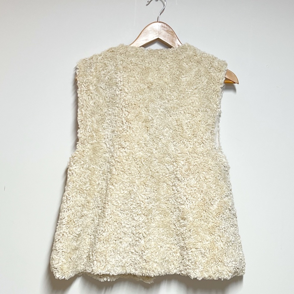 ANTHROPOLOGIE Akemi + Kin Alonna fuzzy Teddy Plush Sherpa tan Vest One Size - Picture 5 of 7